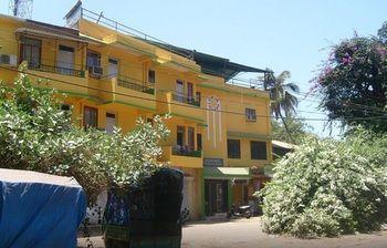 Colva Tavern Buitenkant foto